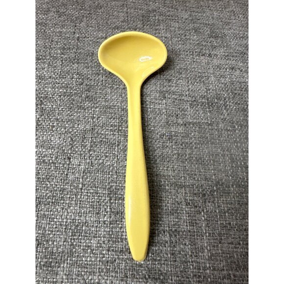 Vintage Tupperware Yellow Harvest Gold Serving Small Condiment Spoon Replacement - Picture 1 of 3